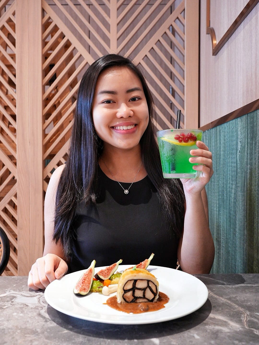 elemen's Santalicious Menu — Festive Vegetarian Dining