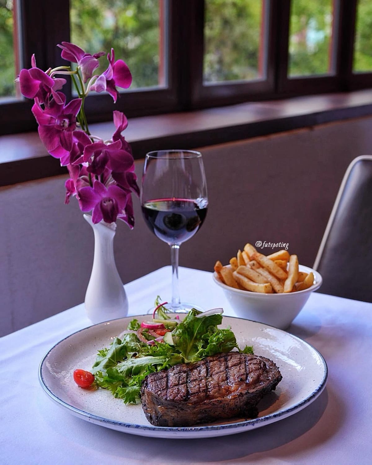 Dallas Restaurant & Bar