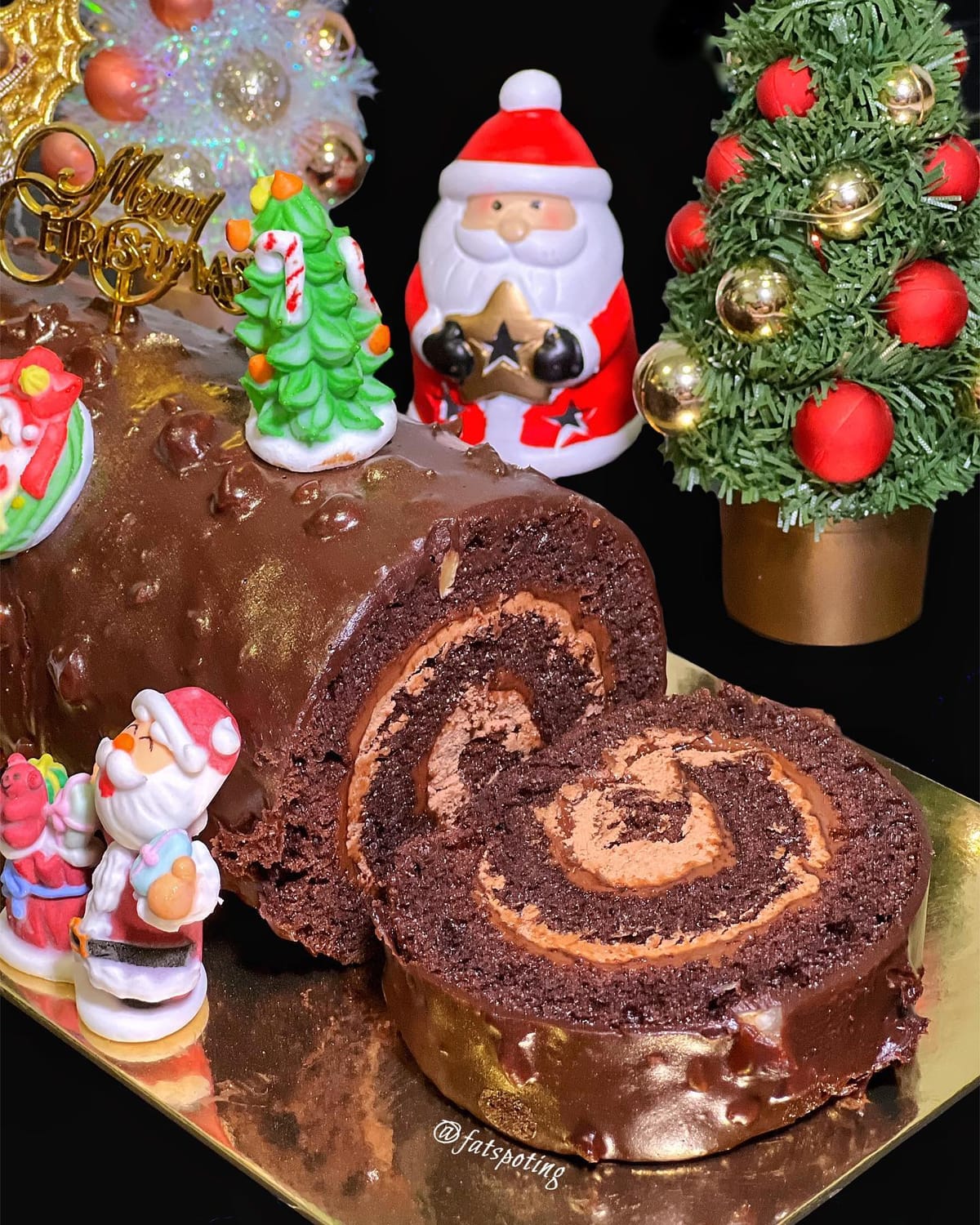 Grand Mercure Singapore Roxy Festive Menu