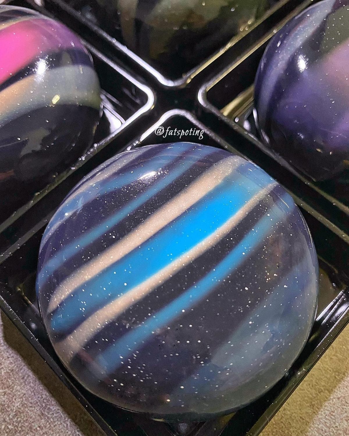 Rachelrax Cakes — Signature Galaxy Mooncakes 2021