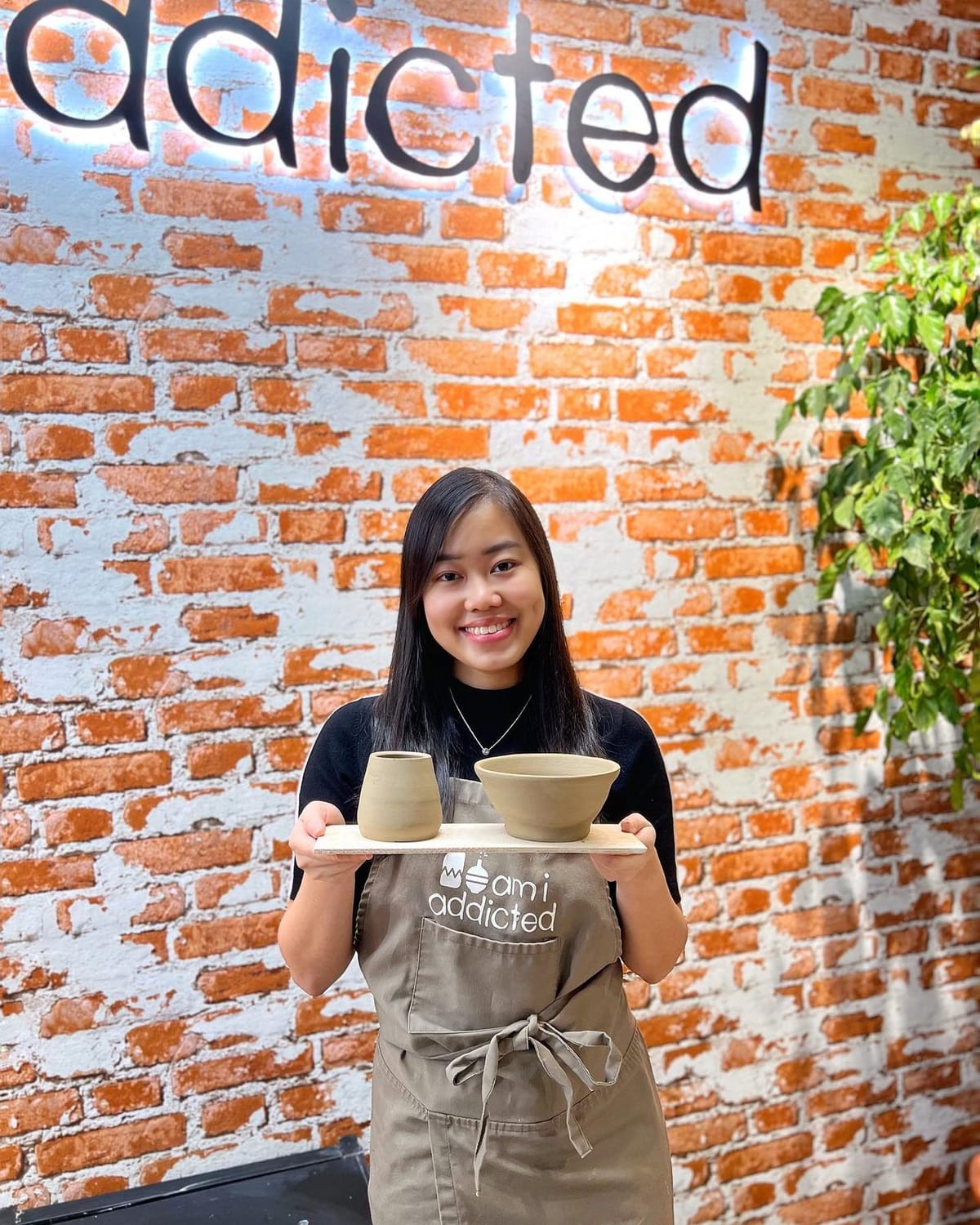 Am I Addicted — Pottery Studio & Korean Vegetarian Cafe