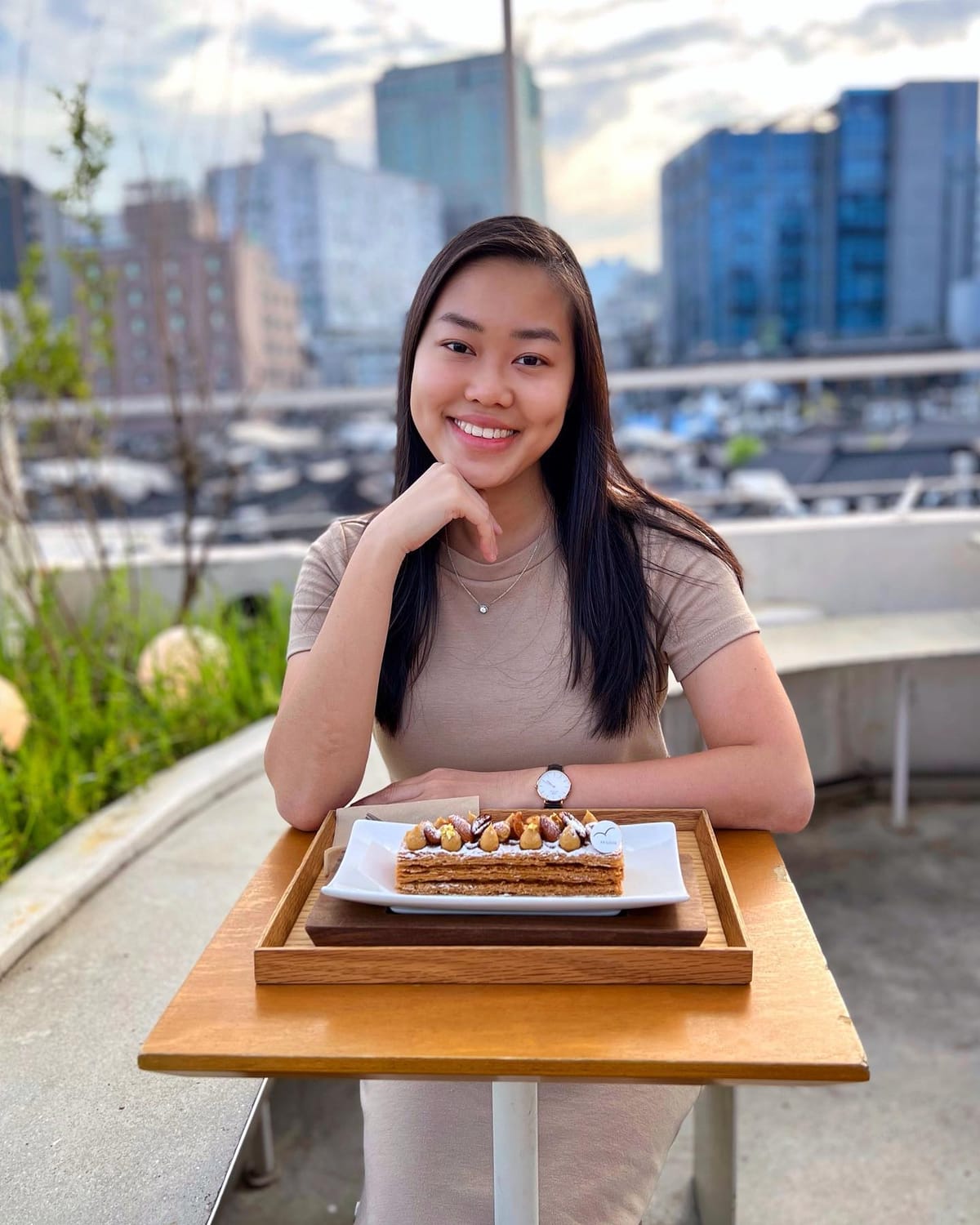 Ggiruk House — Rooftop Cafe in Ikseondong