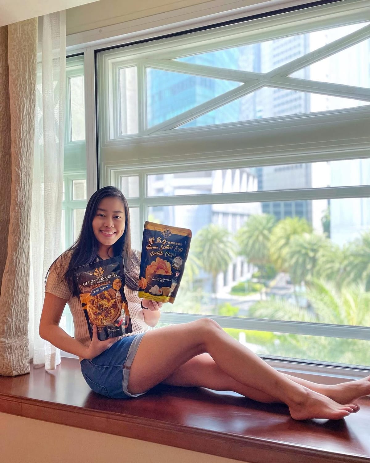 The Black Taurus — Salted Egg Fish Skin Snacks