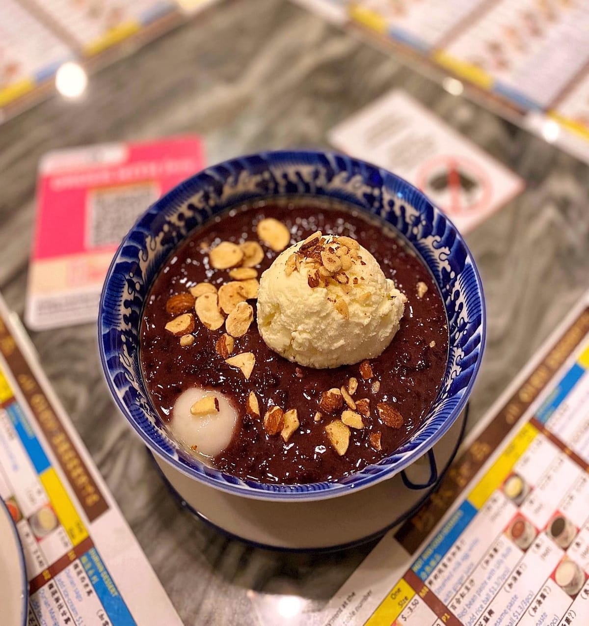 Black Glutinous Rice with Vanilla Ice-Cream and Glutinous Rice Ball 🍨