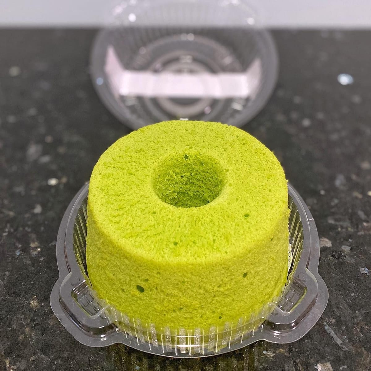 Pandan Chiffon Cake 🥧