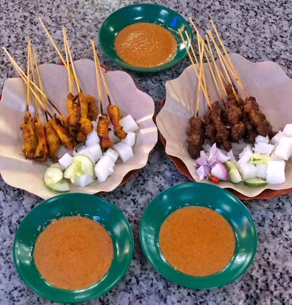 Can’t say no to satay😋