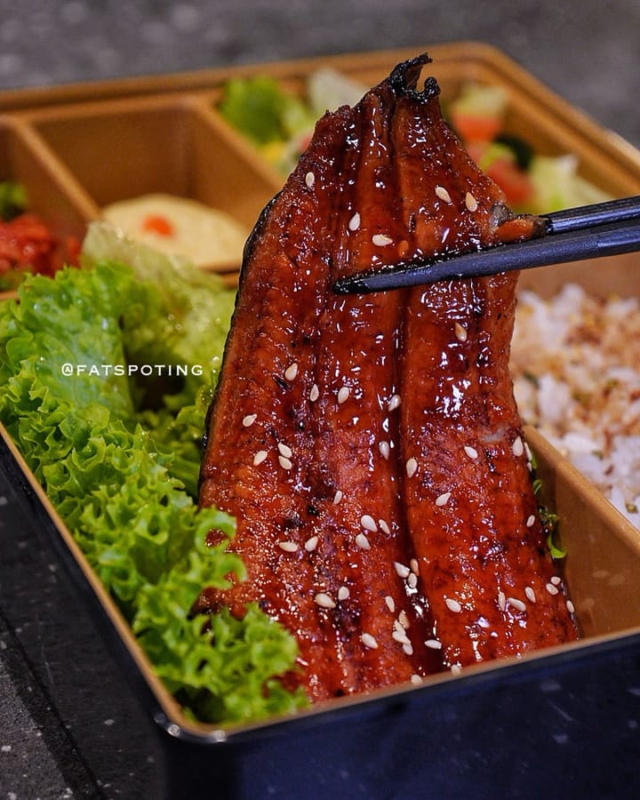 Umisushi — New Eco-Friendly Bento with Lacquer Box