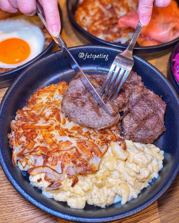 Wursthans — Swiss Rosti and Sausages at Paya Lebar Quarter