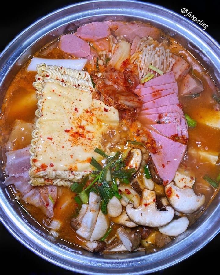 Momobudaejjigae — Korean Army Stew Kit at Home