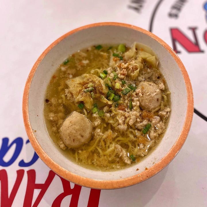 I ordered the soup version with mee kia
