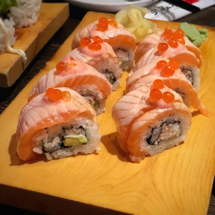 Aburi Salmon Mentai Mayo Roll