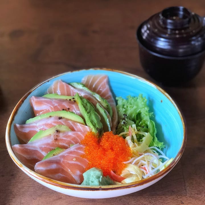 Salmon Avocado Don 🥑