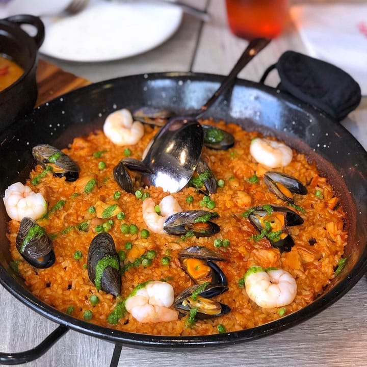 Paella Mixta | Chicken & Seafood Paella 🦐