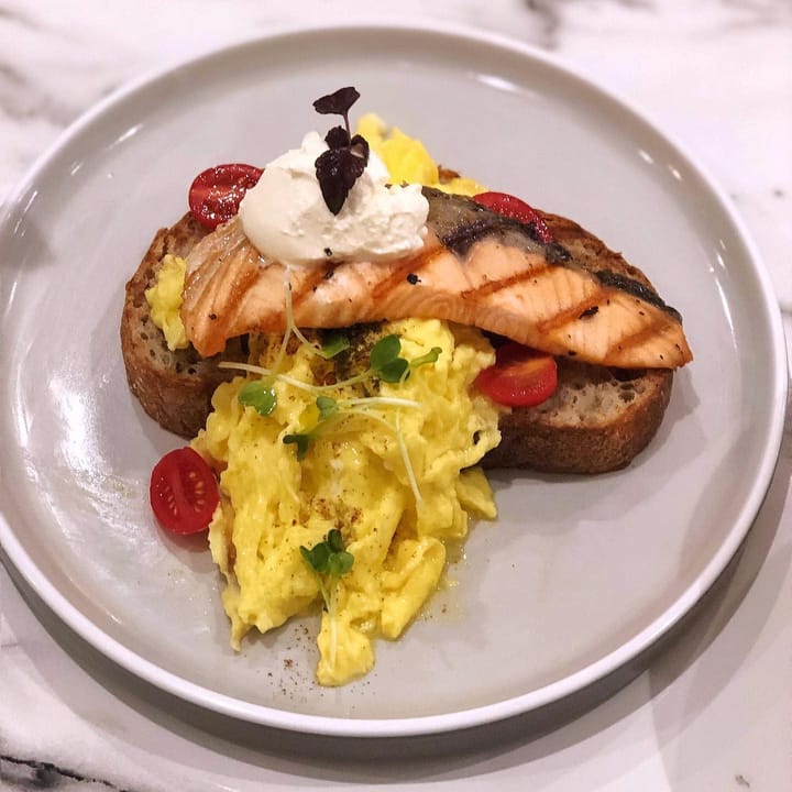 Truffle Scrambled & Salmon 🍳