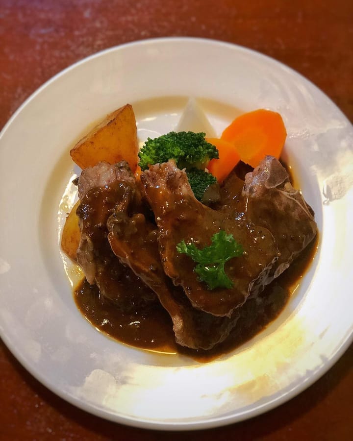 NZ Rosemary Lamb Chop with Black Pepper Sauce