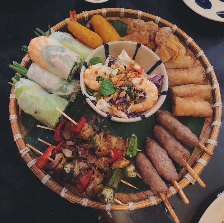 The menu are filled with prawns/tiger prawns/shrimps dishes