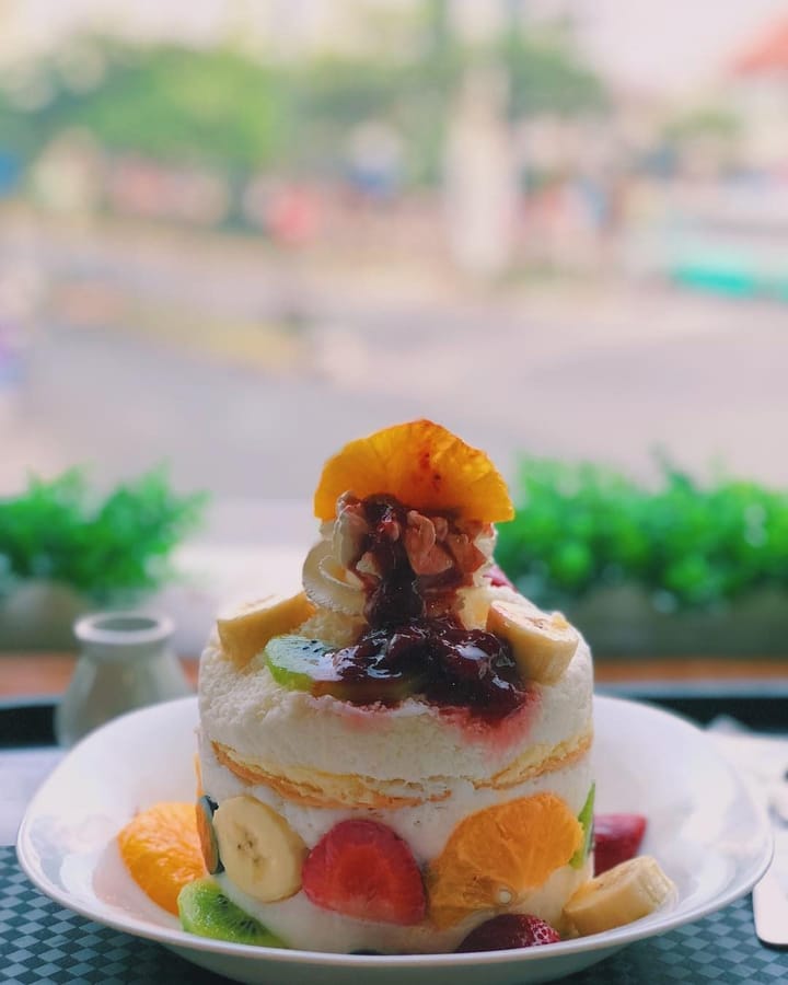 Fruit Cake Bingsu 🍎🍓🥝🍌🍊🍨