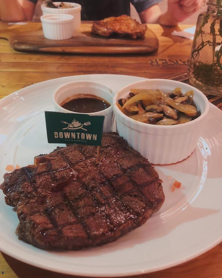 Steak with red wine sauce🍷