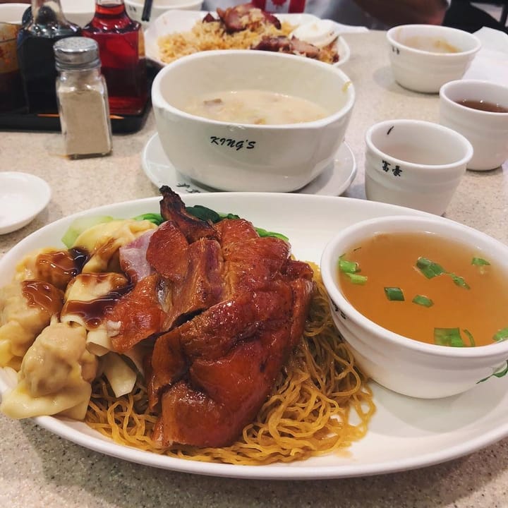 Roast duck leg with wantons 🤤