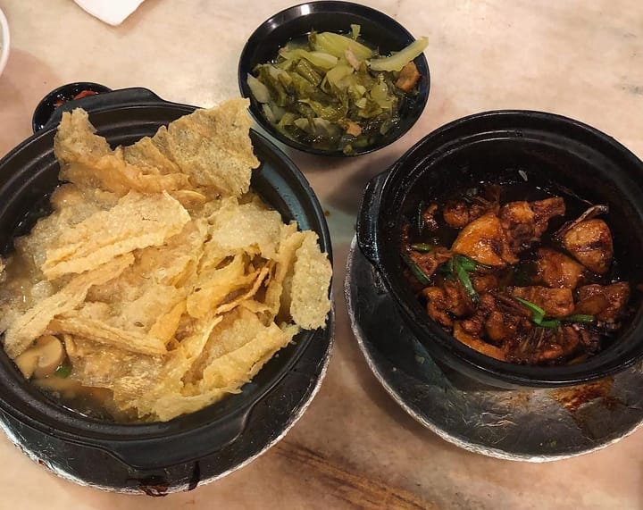 The bak kut teh soup is quite refreshing and the soup don’t taste like heavily added MSG